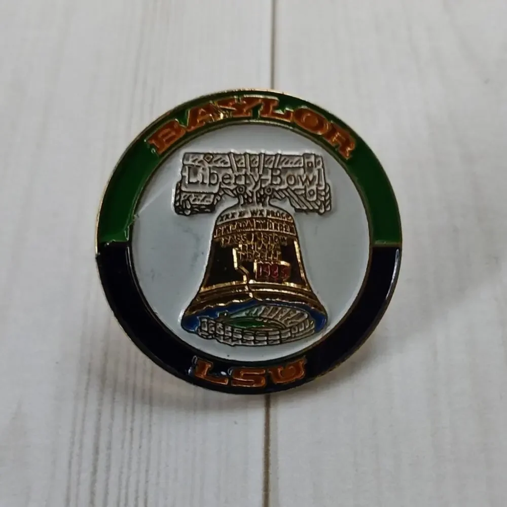 1985 Liberty Bowl LSU Tigers Baylor Bears Pin College Football NCAA